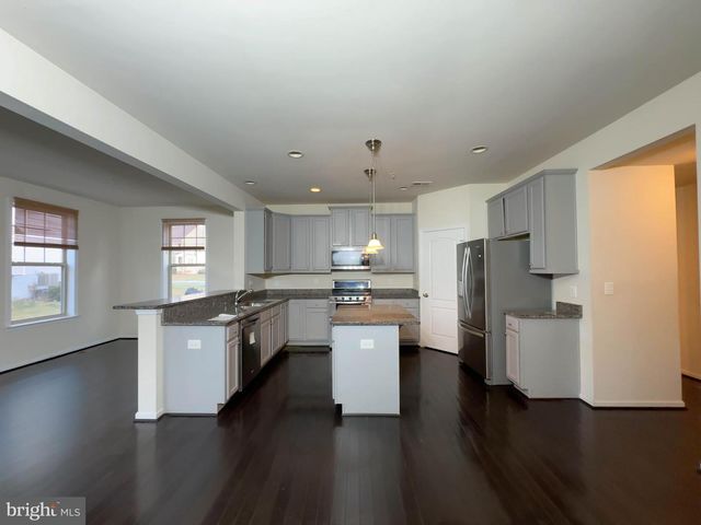 10202 GALAXY VIEW LN, Lanham, MD 20706