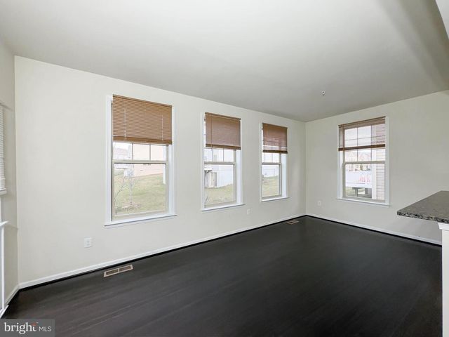 10202 GALAXY VIEW LN, Lanham, MD 20706