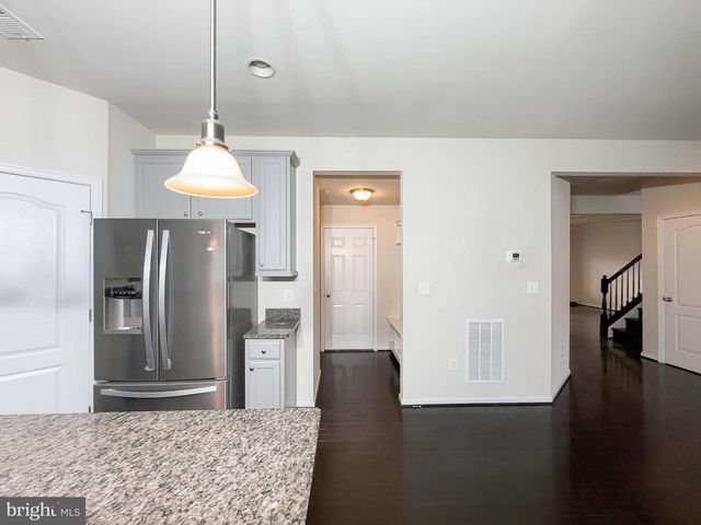 10202 GALAXY VIEW LN, Lanham, MD 20706