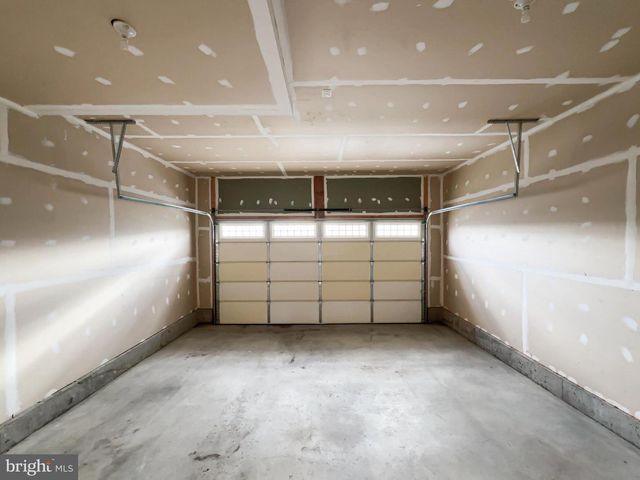 10202 GALAXY VIEW LN, Lanham, MD 20706