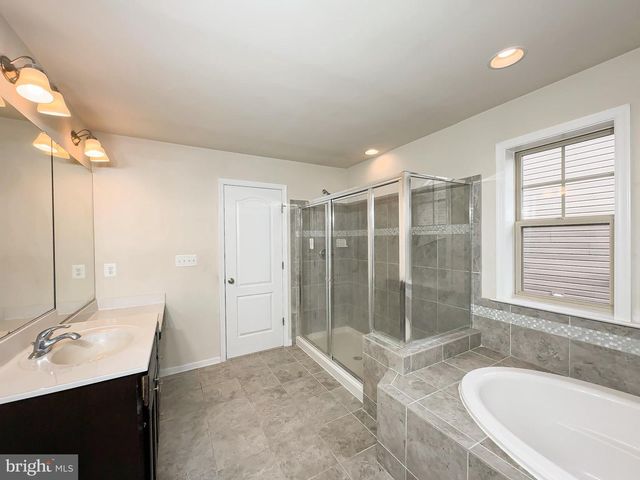 10202 GALAXY VIEW LN, Lanham, MD 20706