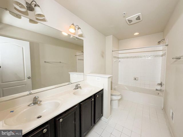 10202 GALAXY VIEW LN, Lanham, MD 20706