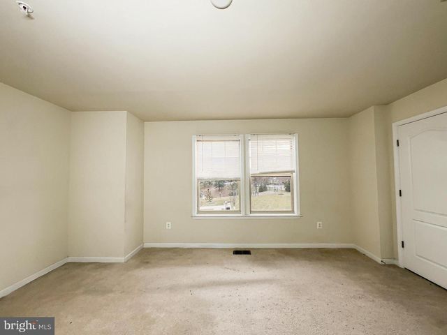 10202 GALAXY VIEW LN, Lanham, MD 20706