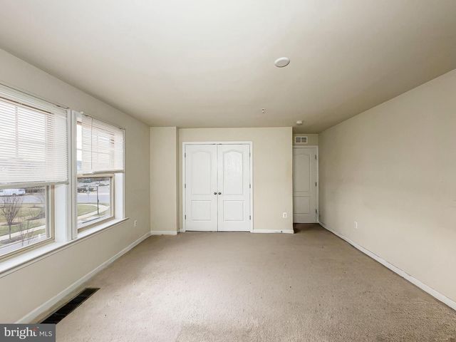 10202 GALAXY VIEW LN, Lanham, MD 20706