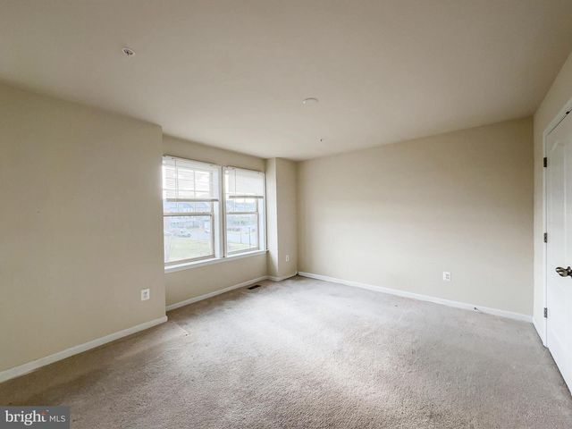 10202 GALAXY VIEW LN, Lanham, MD 20706