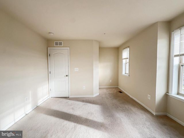 10202 GALAXY VIEW LN, Lanham, MD 20706