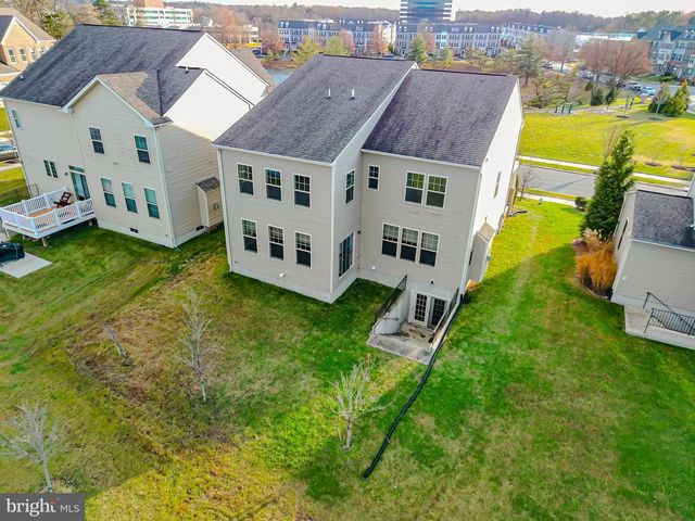 10202 GALAXY VIEW LN, Lanham, MD 20706