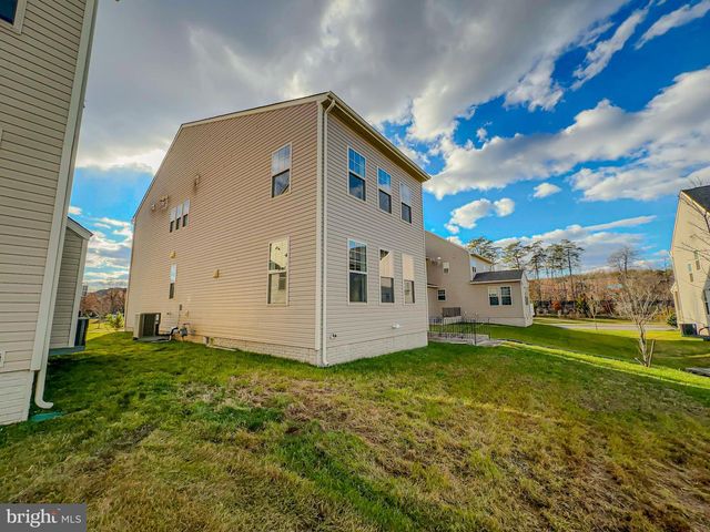 10202 GALAXY VIEW LN, Lanham, MD 20706