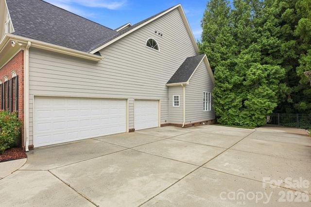 4016 Camrose Crossing Lane, Matthews, NC 28104