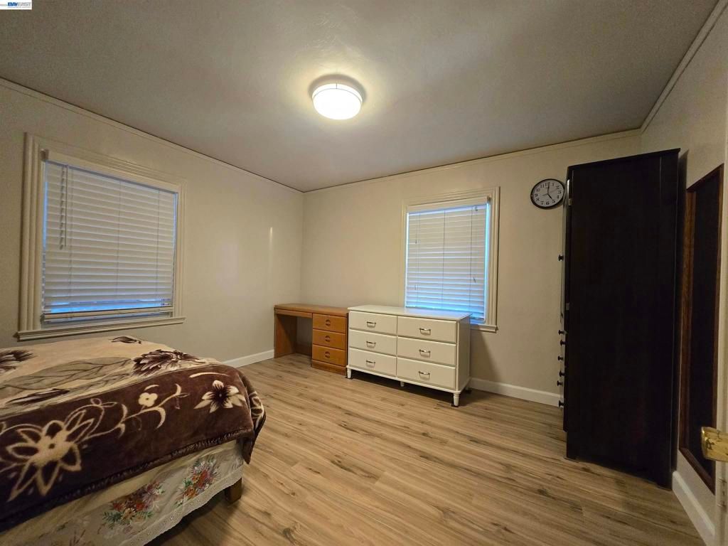 Image 12 of property listing at 2917 2917 Telegraph Ave, Berkeley, CA 94705