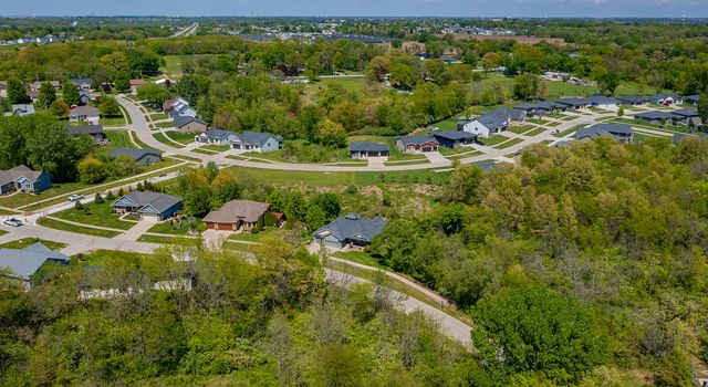 5623 Arbor Lake Drive, Pleasant Hill, IA 50327