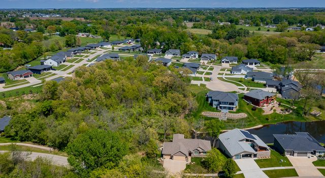 5623 Arbor Lake Drive, Pleasant Hill, IA 50327