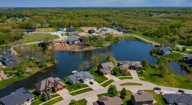 5623 Arbor Lake Drive, Pleasant Hill, IA 50327
