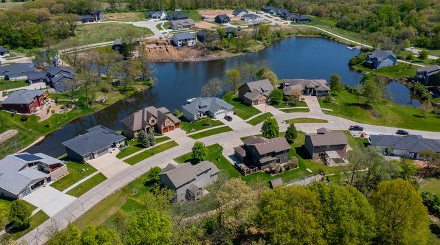 5623 Arbor Lake Drive, Pleasant Hill, IA 50327