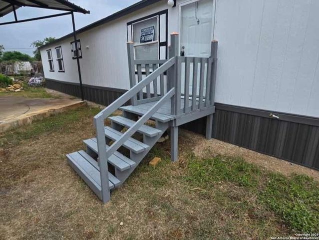 101 laqunillas, Charlotte, TX 78011