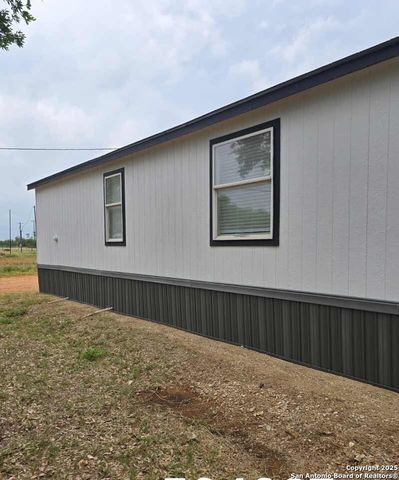 101 laqunillas, Charlotte, TX 78011