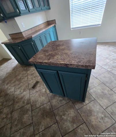101 laqunillas, Charlotte, TX 78011