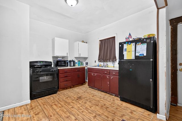3502 Grand Ave, Louisville, KY 40211