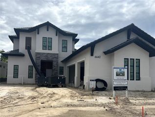 6642 Palisades AVE, Naples, FL 34109