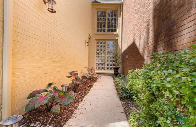 2988 OLD FARM Road, Montgomery, AL 36111