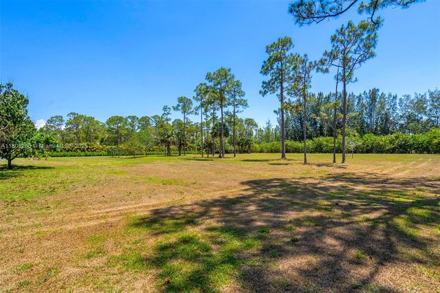 14505 Black Bear Rd, Palm Beach Gardens, FL 33418