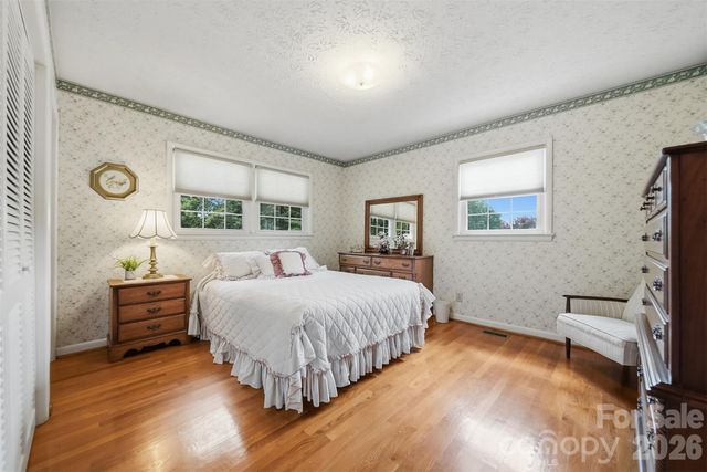 1599 Oakmont Drive, Lenoir, NC 28645