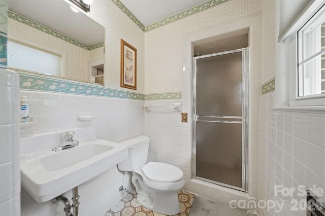 1599 Oakmont Drive, Lenoir, NC 28645