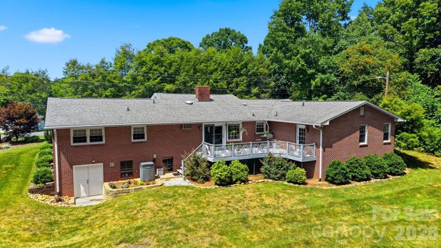 1599 Oakmont Drive, Lenoir, NC 28645