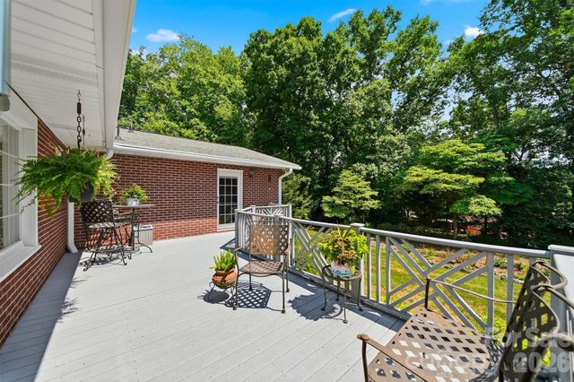 1599 Oakmont Drive, Lenoir, NC 28645