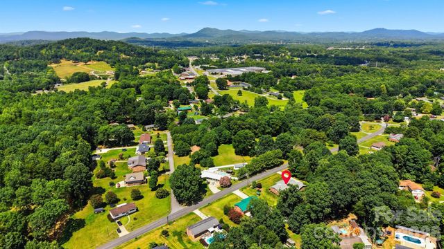 1599 Oakmont Drive, Lenoir, NC 28645
