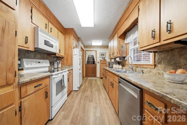 1599 Oakmont Drive, Lenoir, NC 28645