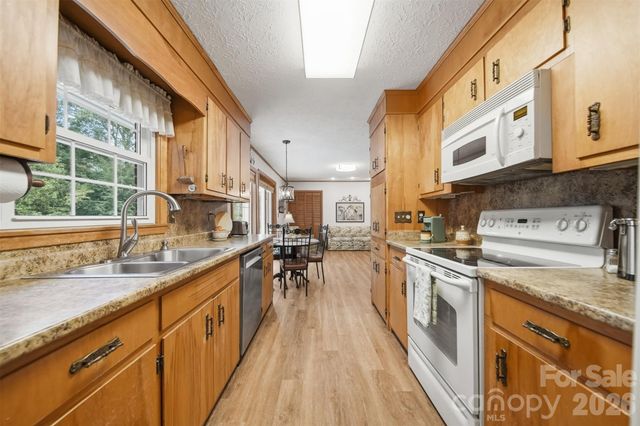 1599 Oakmont Drive, Lenoir, NC 28645