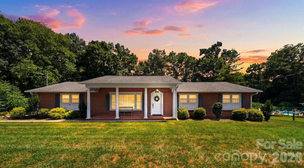 1599 Oakmont Drive, Lenoir, NC 28645