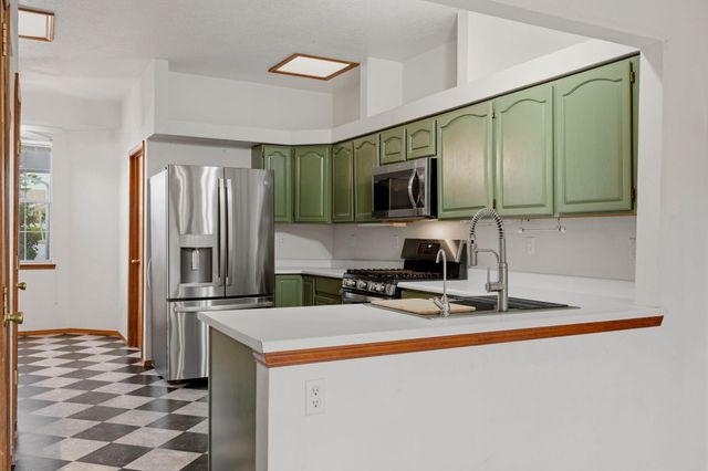 54 Acadia Court SE, Rio Rancho, NM 87124