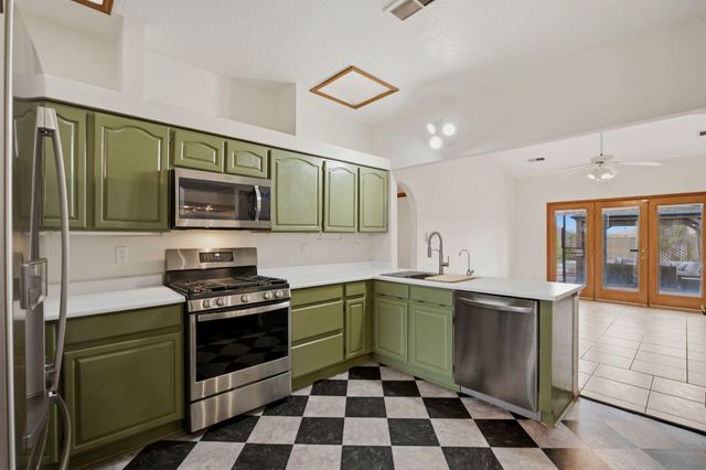 54 Acadia Court SE, Rio Rancho, NM 87124