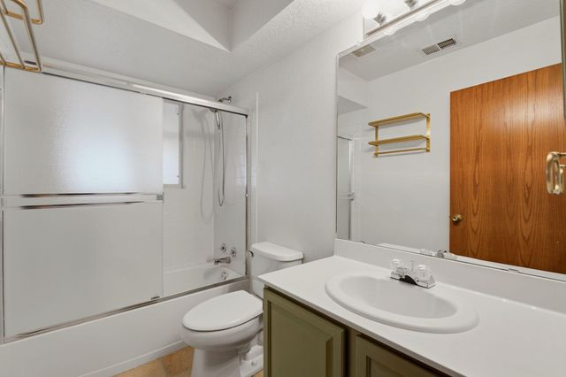 54 Acadia Court SE, Rio Rancho, NM 87124