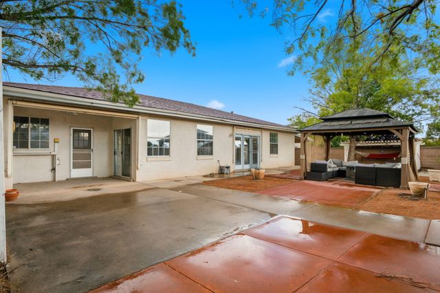 54 Acadia Court SE, Rio Rancho, NM 87124