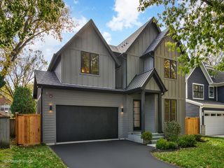 1917 Washington Avenue, Wilmette, IL 60091