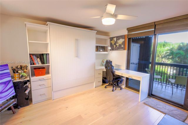 4201 N Ocean Dr 304, Hollywood, FL 33019