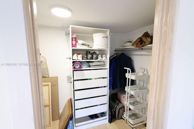 4201 N Ocean Dr 304, Hollywood, FL 33019