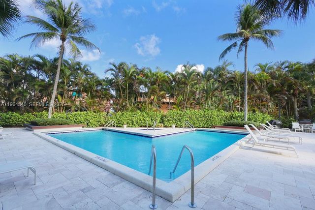 4201 N Ocean Dr 304, Hollywood, FL 33019