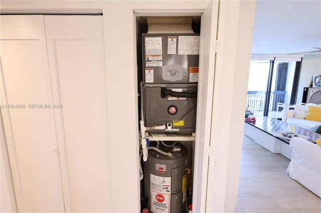 4201 N Ocean Dr 304, Hollywood, FL 33019