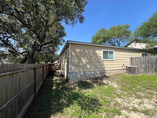 7302 TRAIL XING, San Antonio, TX 78250