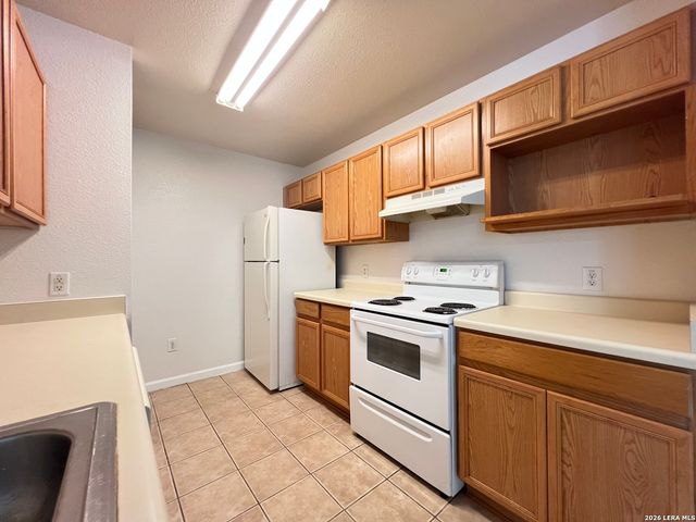 7302 TRAIL XING, San Antonio, TX 78250