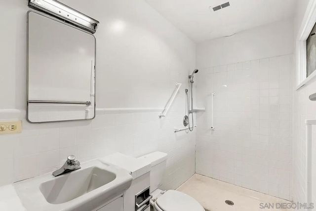 1703 Castellana Rd, La Jolla, CA 92037
