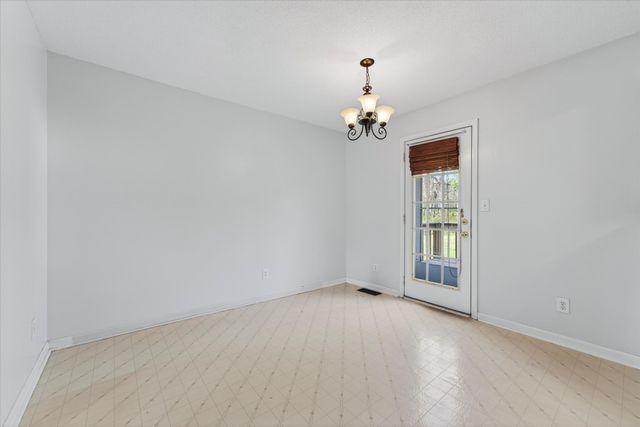 408 Kelsey Dr, Clarksville, TN 37042