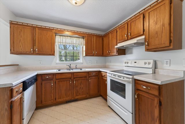 408 Kelsey Dr, Clarksville, TN 37042