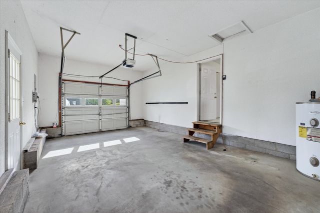 408 Kelsey Dr, Clarksville, TN 37042