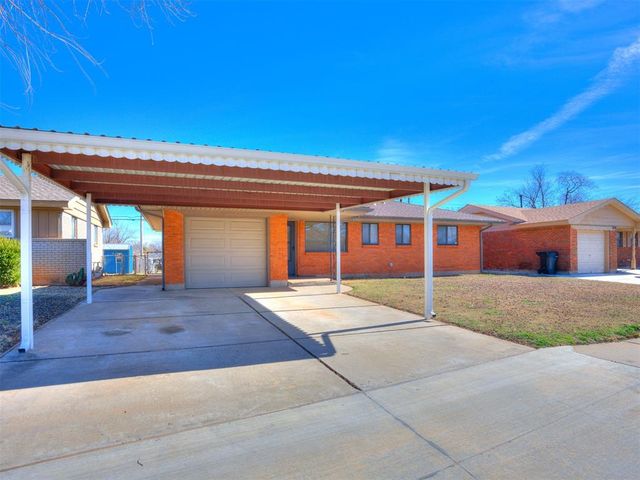 114 N Janeway Avenue, Moore, OK 73160