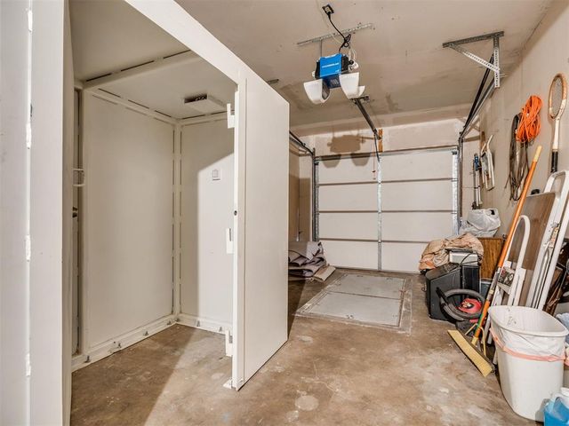 114 N Janeway Avenue, Moore, OK 73160